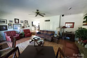 2104 Farmbrook Dr, Statesville, NC 28625 - Photo 7