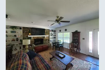 2104 Farmbrook Drive, Statesville, NC 28625 - Photo 5