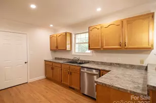 35 Sydney Ln, Asheville, NC 28806 - Photo 19