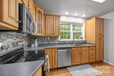 2 Enka Orchard Street, Candler, NC 28715 - Photo 11