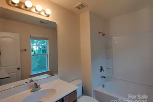 11148 Kanturk Ct, Charlotte, NC 28213 - Photo 19