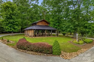 1987 Rabbit Hop Rd, Spruce Pine, NC 28777 - Photo 9