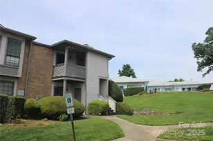 5864 Harris Grove Ln, Charlotte, NC 28212 - Photo 13