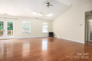 29 Honey Hollow Ln, Fairview, NC 28730 - Photo 5