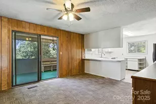 324 Whispering Hills Dr, Hendersonville, NC 28792 - Photo 5