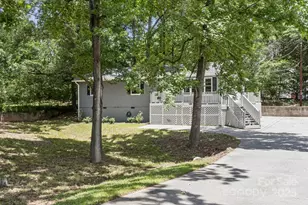 613 Davis St, Lancaster, SC 29720 - Photo 5