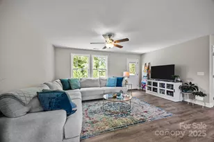 458 Summer Rd, Hendersonville, NC 28792 - Photo 11