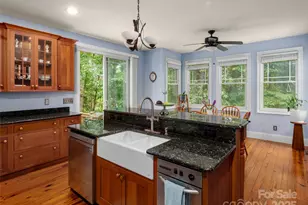 303 S Braeside Ct, Asheville, NC 28803 - Photo 11