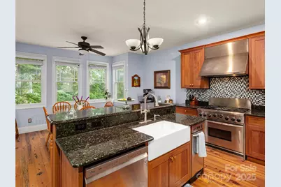 303 S Braeside Court, Asheville, NC 28803 - Photo 15