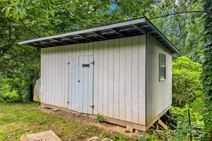 2526 Hankins Rd, Marion, NC 28752 - Photo 35