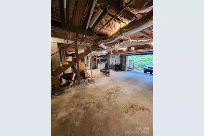 370 Woodland Hills Drive, Elk Park, NC 28622 - Photo 17