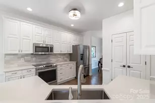 10418 Pullengreen Dr, Charlotte, NC 28277 - Photo 11