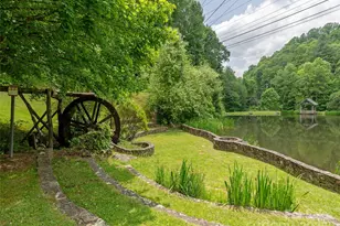 000 Tearshirt Ln, Mars Hill, NC 28754 - Photo 21