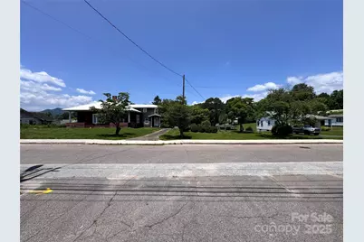 130 N 1st Street, Franklin, NC 28734 - Photo 15