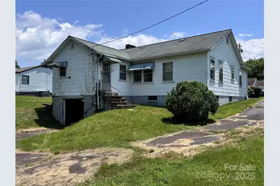 130 N 1st Street, Franklin, NC 28734 - Photo 19