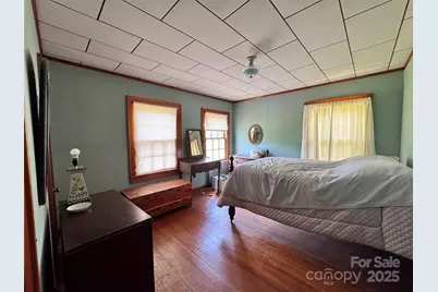 130 N 1st Street, Franklin, NC 28734 - Photo 33