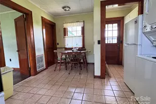 130 N 1st St, Franklin, NC 28734 - Photo 29