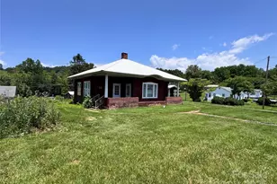 130 N 1st St, Franklin, NC 28734 - Photo 11