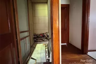 130 N 1st St, Franklin, NC 28734 - Photo 33