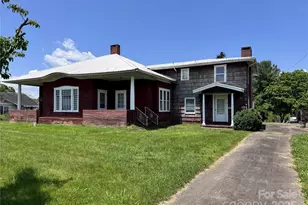 130 N 1st St, Franklin, NC 28734 - Photo 15