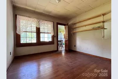 130 N 1st Street, Franklin, NC 28734 - Photo 31