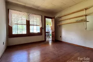 130 N 1st St, Franklin, NC 28734 - Photo 31