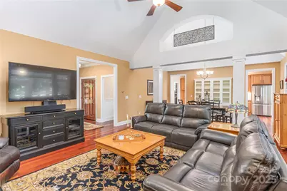 69 Benhurst Court, Hendersonville, NC 28791 - Photo 5