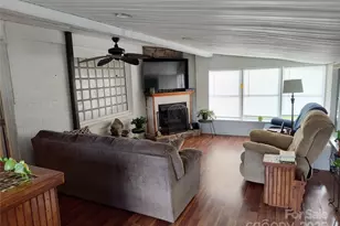 3883 Bunkerhill School Rd, Claremont, NC 28610 - Photo 25