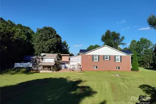 3883 Bunkerhill School Rd, Claremont, NC 28610 - Photo 37