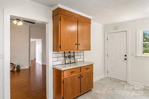 302 White St, Morganton, NC 28655 - Photo 9