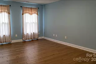 286 Foxcroft Dr, Asheville, NC 28806 - Photo 7