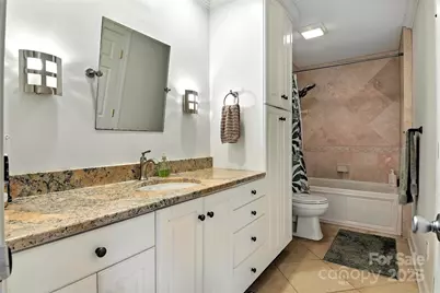 1009 13th Avenue Place NW, Hickory, NC 28601 - Photo 27