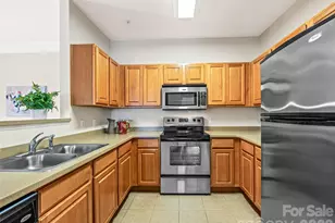 726 Appeldoorn Cir, Asheville, NC 28803 - Photo 3