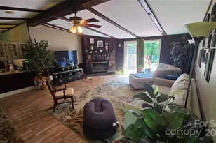 5832 Thompson Rd, Charlotte, NC 28216 - Photo 17