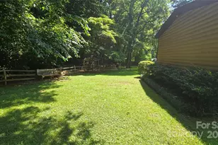 5832 Thompson Rd, Charlotte, NC 28216 - Photo 25