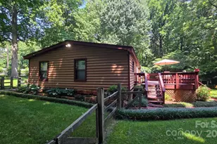 5832 Thompson Rd, Charlotte, NC 28216 - Photo 33