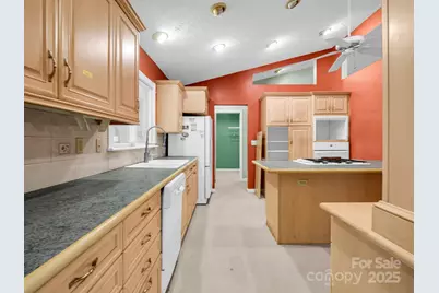 436 Utsonati Lane, Brevard, NC 28712 - Photo 9