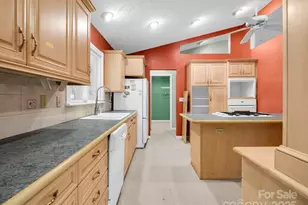 436 Utsonati Ln, Brevard, NC 28712 - Photo 9