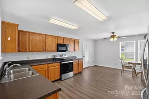 109 Bennett Trail Dr, Mount Holly, NC 28120 - Photo 13