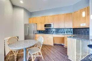 333 W Trade St, Charlotte, NC 28202 - Photo 33