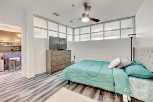 333 W Trade St, Charlotte, NC 28202 - Photo 23