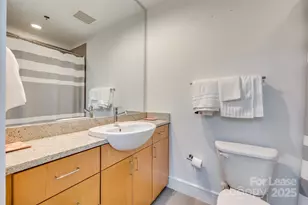 333 W Trade St, Charlotte, NC 28202 - Photo 9