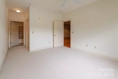 9 Kenilworth Knolls #211, Asheville, NC 28805 - Photo 17