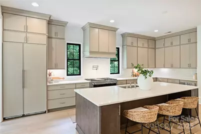 7011 Chateau Bordeaux Lane, Charlotte, NC 28270 - Photo 5