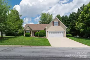 395 Running Briar Rd, Fletcher, NC 28732 - Photo 3