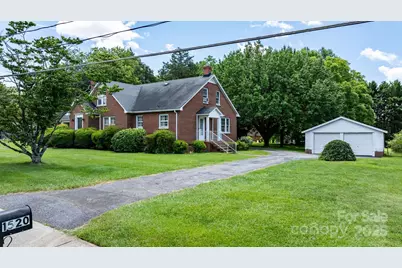 1520 21st Avenue NE, Hickory, NC 28601 - Photo 3