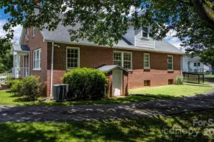 1520 21st Ave NE, Hickory, NC 28601 - Photo 11