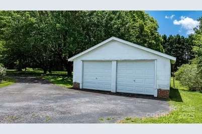 1520 21st Avenue NE, Hickory, NC 28601 - Photo 7