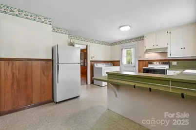 1520 21st Avenue NE, Hickory, NC 28601 - Photo 19