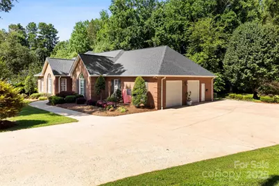 600 Queens Road, Cherryville, NC 28021 - Photo 3